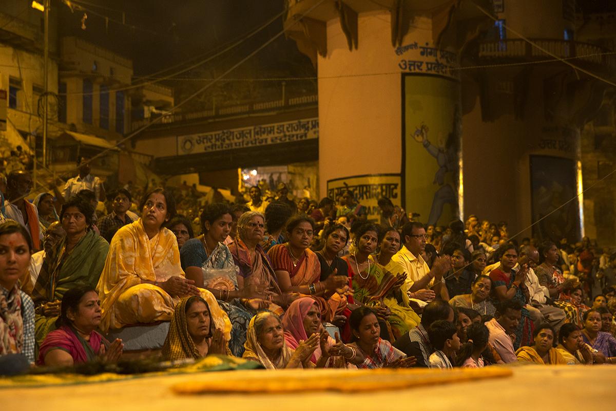 夜祭最新版,温馨有趣的日常故事之夜