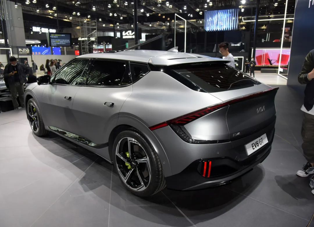 最新品牌汽车大赏，带你领略最新车型的魅力 🚗
