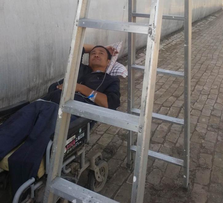 莘县车祸现场,意外遭遇背后的温情故事