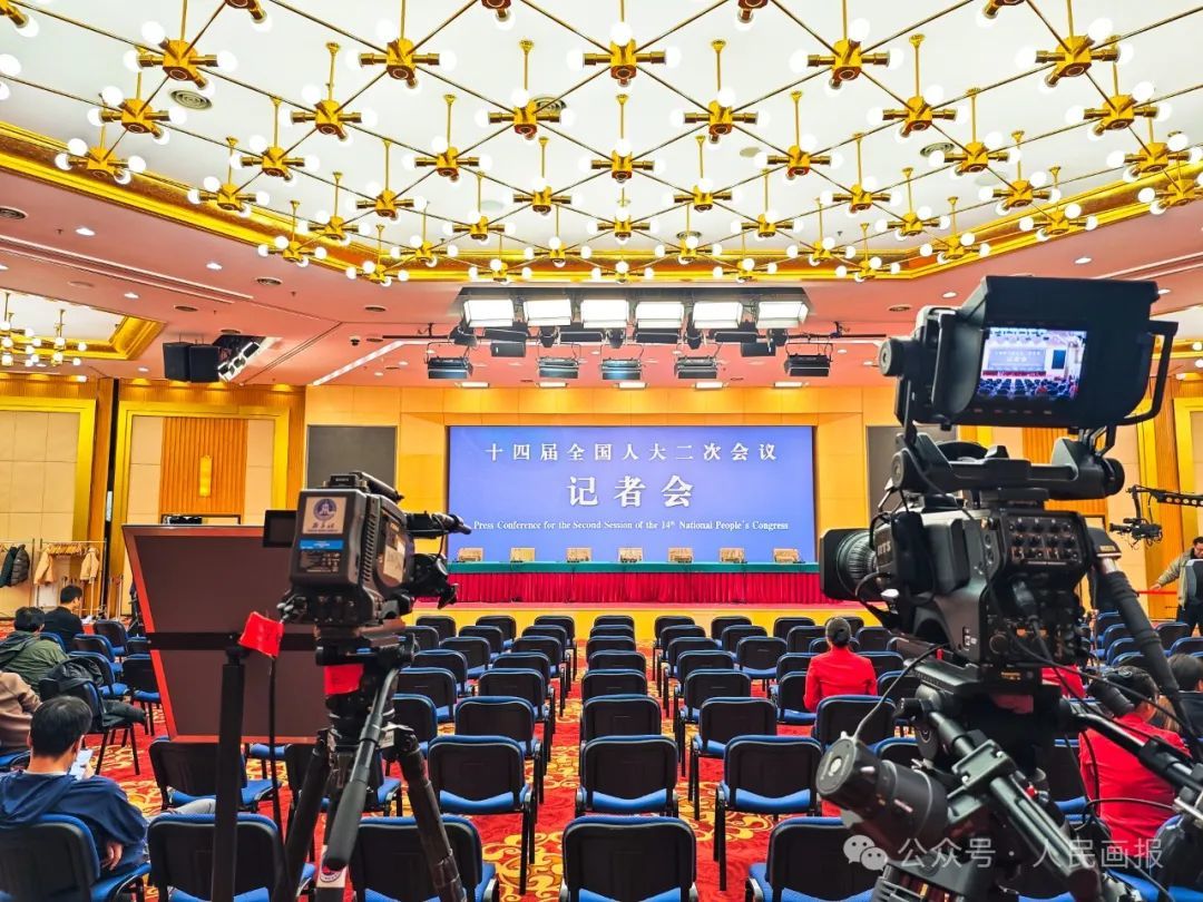 两会最新动态,探访巷弄深处的特色小店,独特风味引人注目