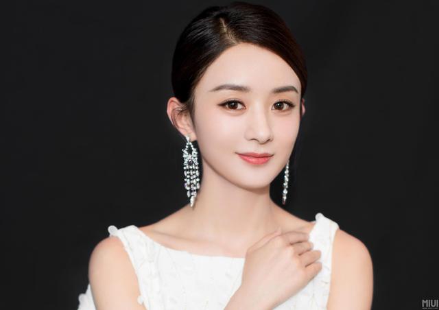 赵丽颖最新短发型,时尚先锋,时代印记的展现