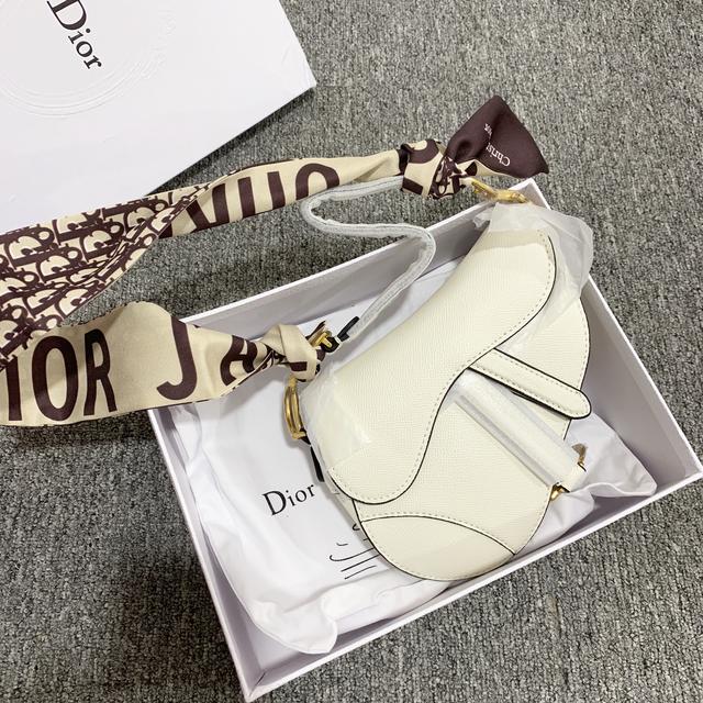 迪奥女包最新款，时尚巅峰的璀璨明珠