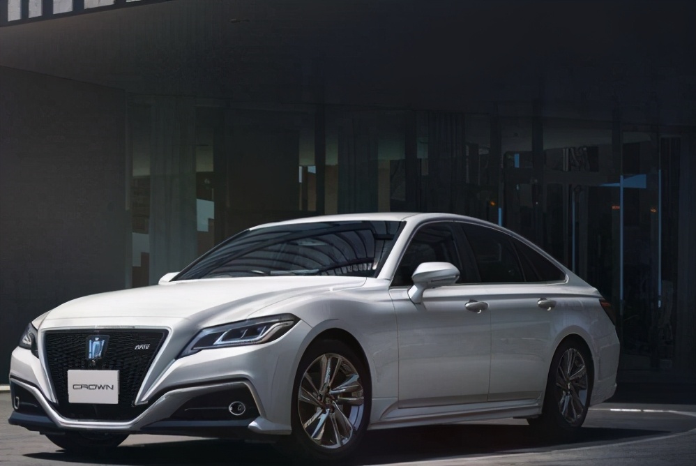 丰田皇冠最新款,豪华与科技的极致融合之旅