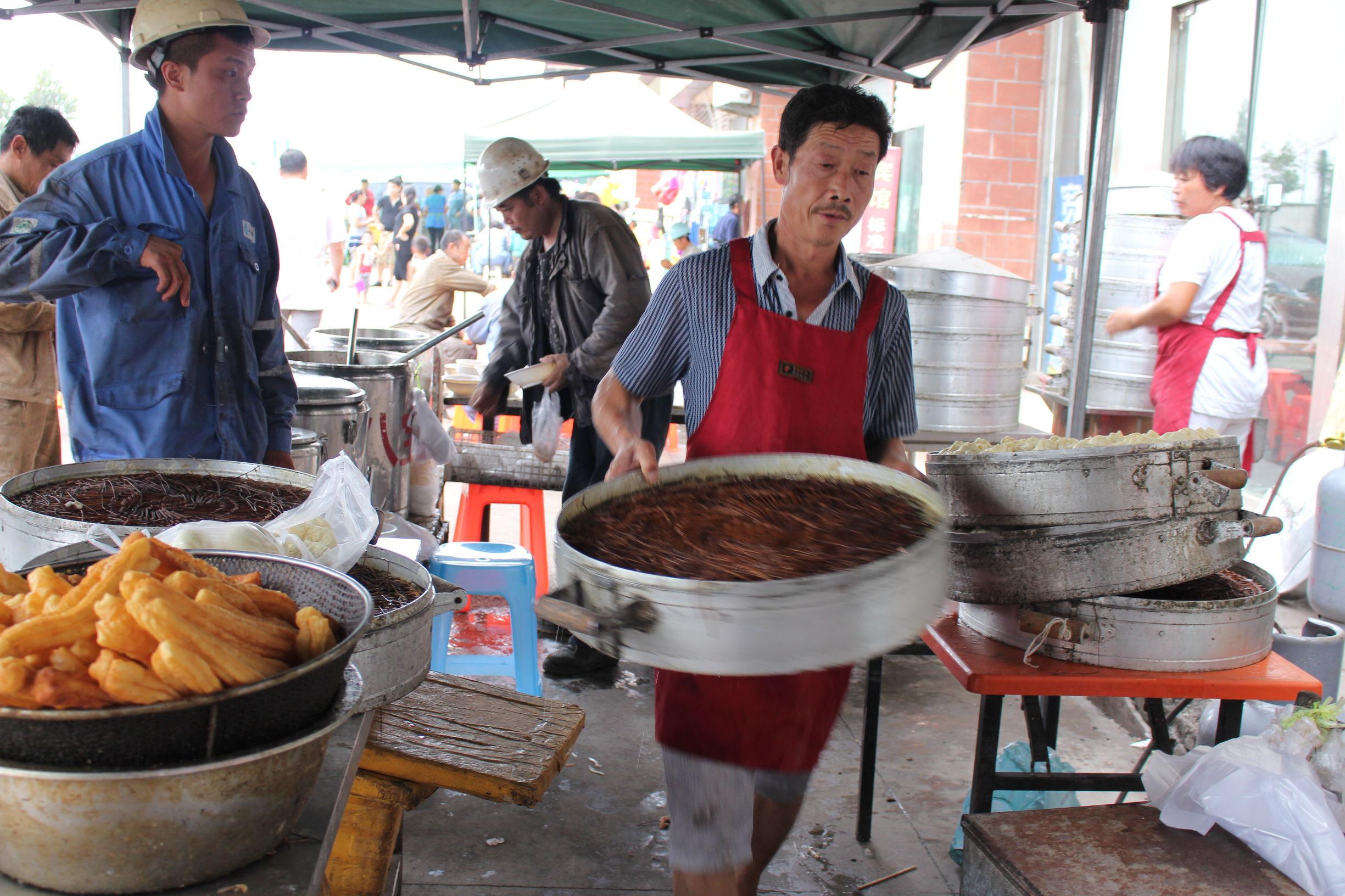 船厂最新招聘与探寻小巷独特小店挑战等你来!