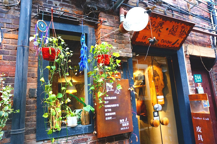 小巷中的神秘宝藏,最新理论成果与隐藏特色小店的探索