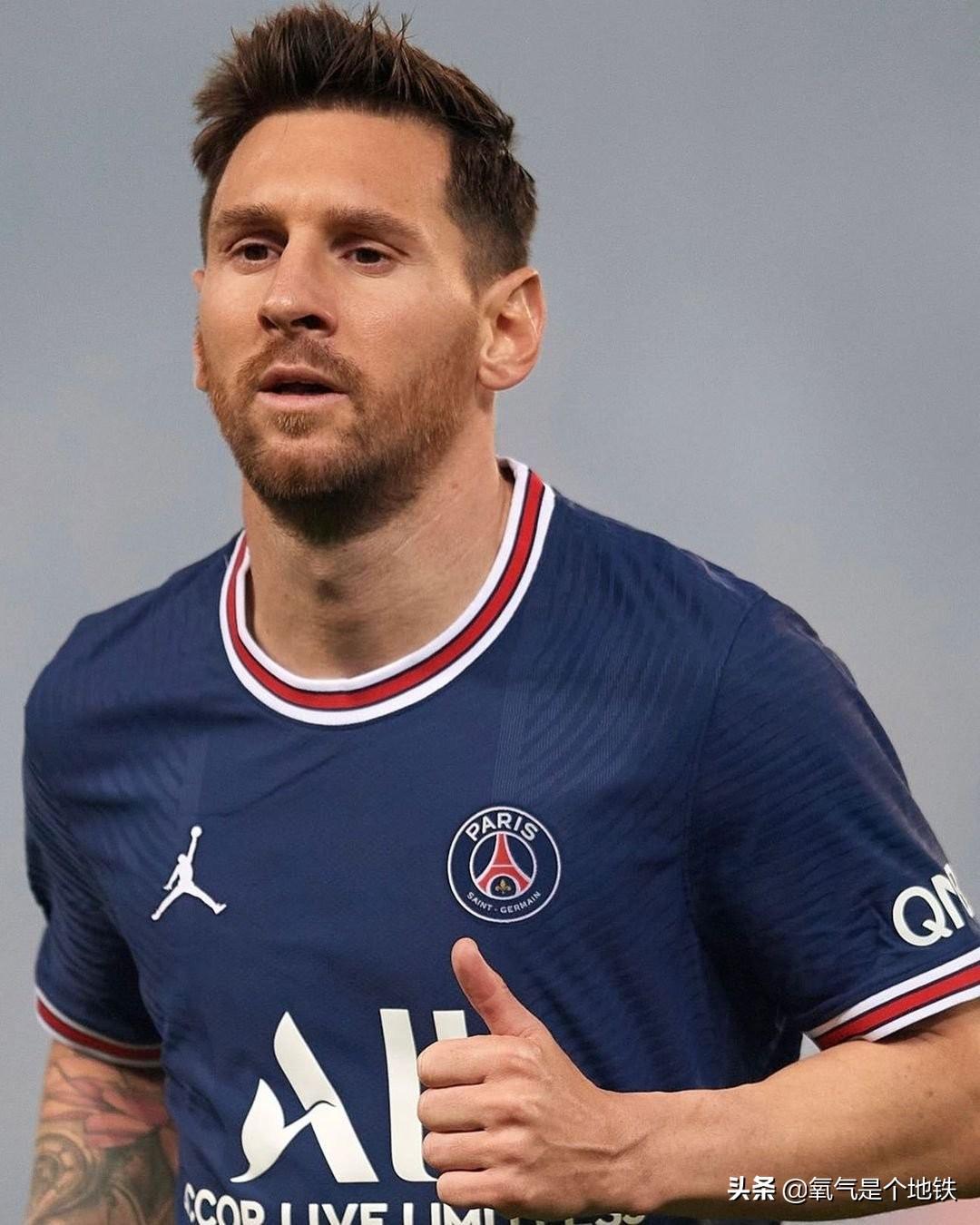 梅西最新足球外场照片,展现温馨时光的魅力风采