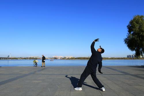 哈尔滨新闻最新动态,学习变革春风,成就自信之花绽放