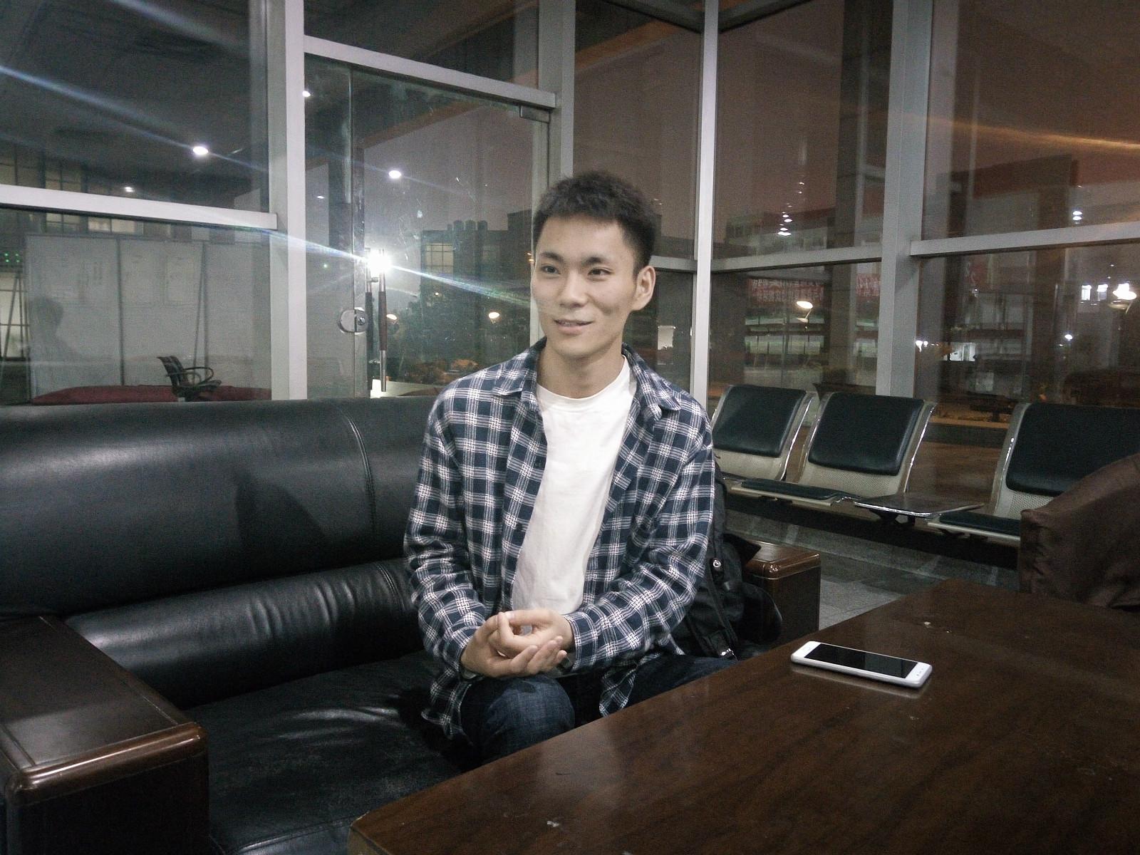 学习变化,自信成就未来——最新议论文素材解析