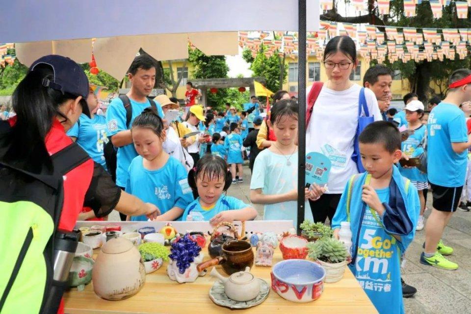 桃村焕发新活力,最新振兴乡村消息揭秘!