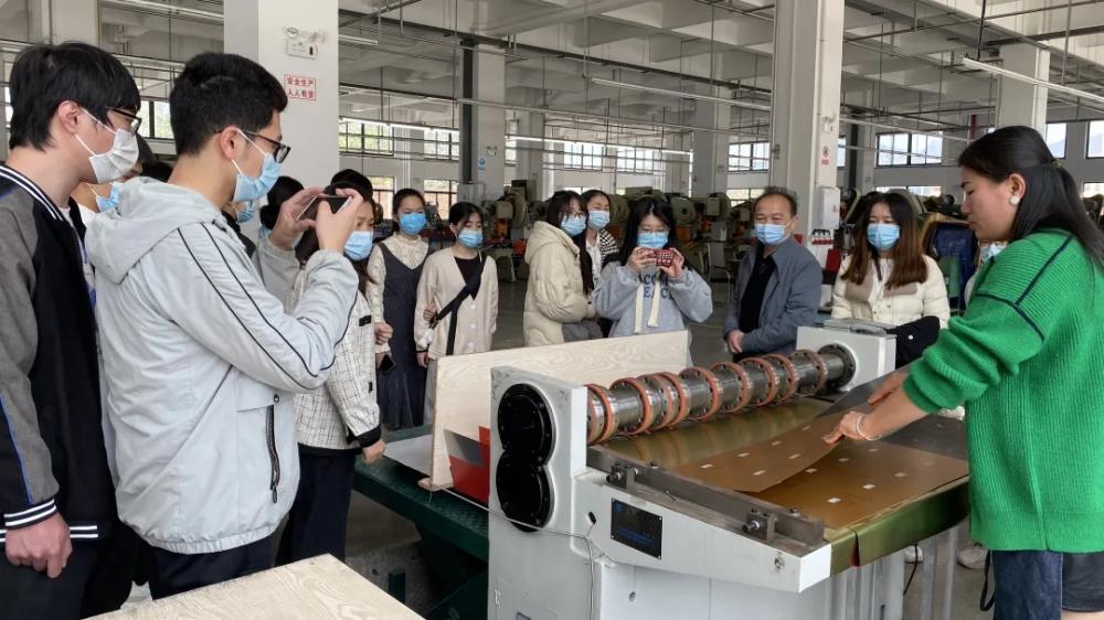 云霄最新招聘启事,启程探索自然美景的旅行之旅