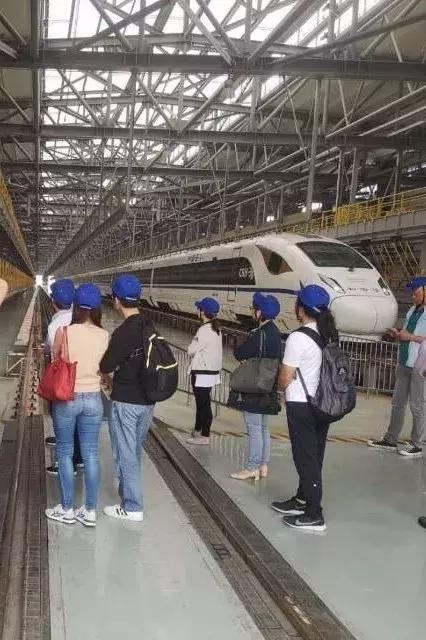 重庆高铁最新动态,科技驱动未来,畅享高铁生活新纪元