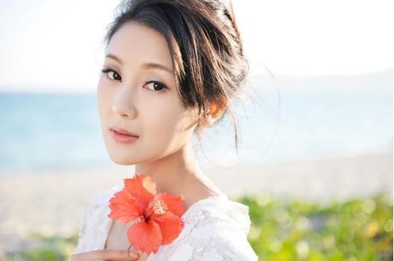 闫盼盼最新观点探析,多维度视角下的深度探讨