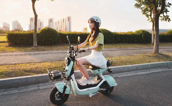 最新款电动自行车,绿色出行的新时代选择