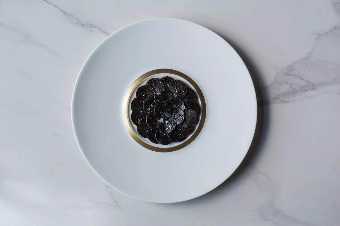 台风最新消息与中山小巷深处的风味秘境