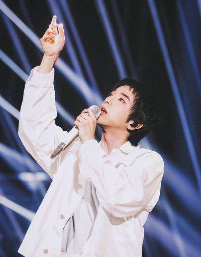 华晨宇,音乐巨星的崛起与影响力展现