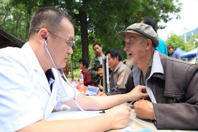 西安妇科医生最新招聘动态及观点论述